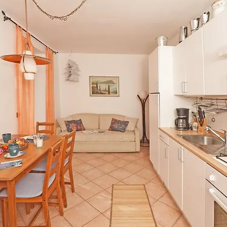 Charlotte Apartment Tremosine